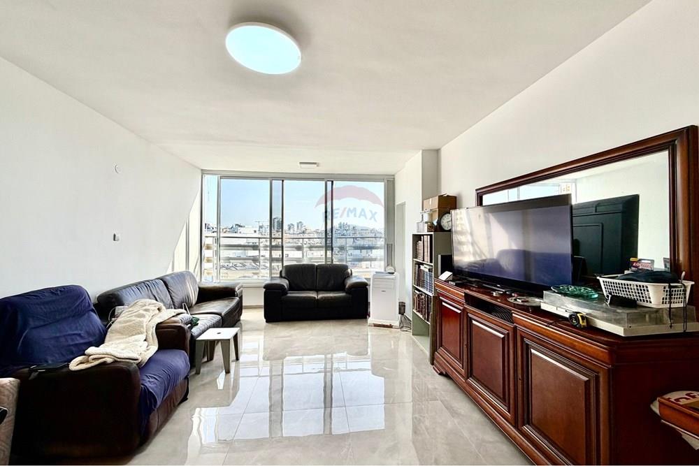 Apartment for Sale in Netanya - Image 3