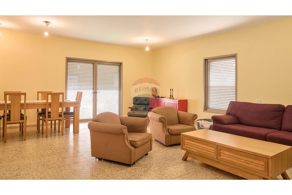 House for Sale in Rishon LeZion - Image 2