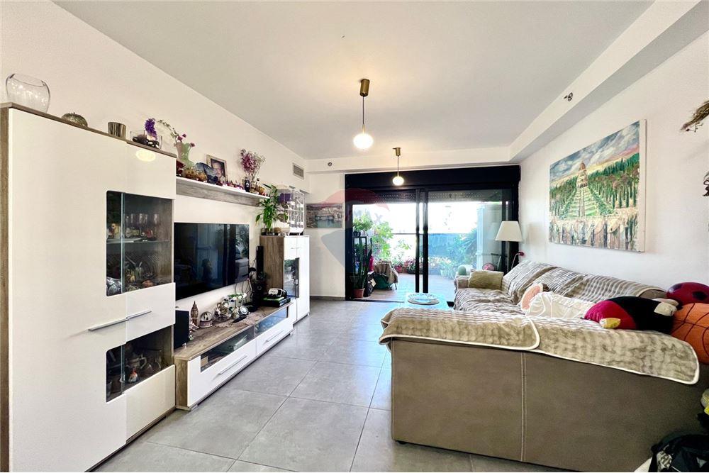 Apartment for Sale in Netanya - Image 2