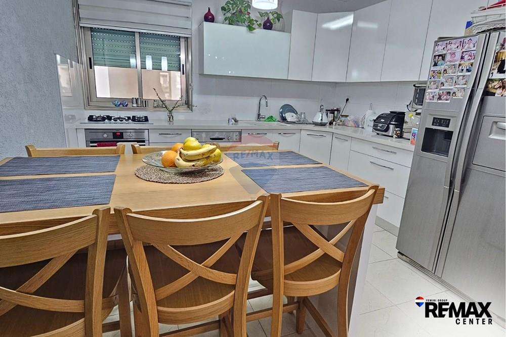 Apartment for Sale in Holon - Image 5