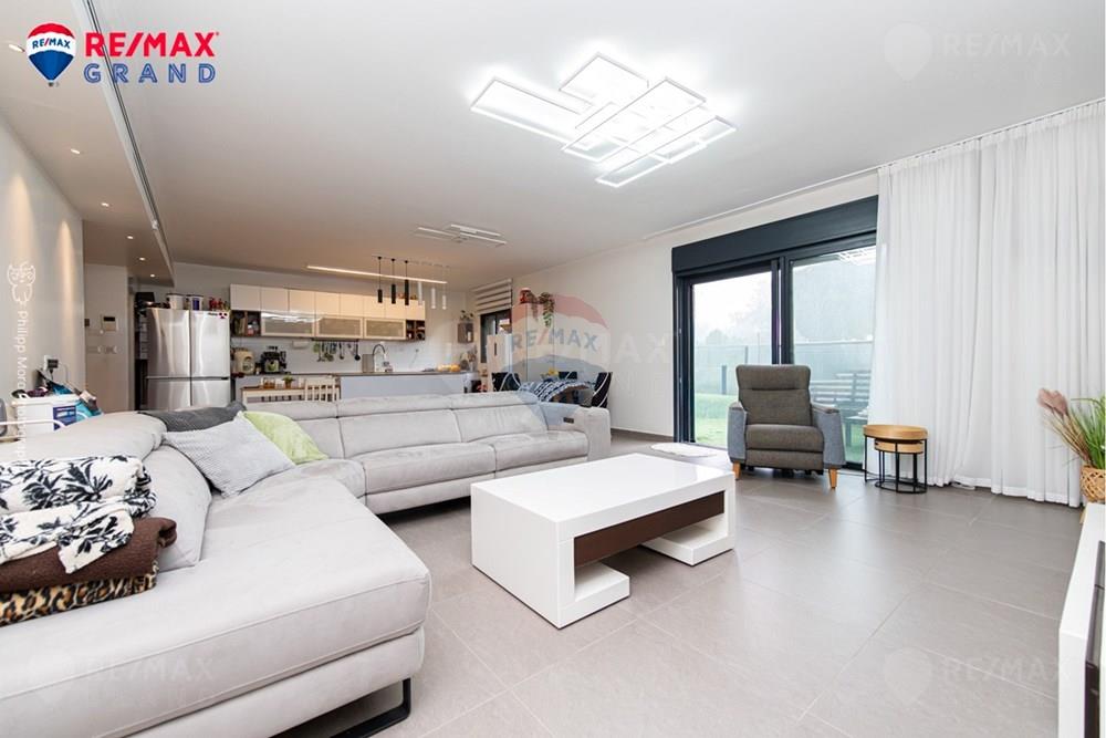 Apartment for Sale in Haifa - Image 2