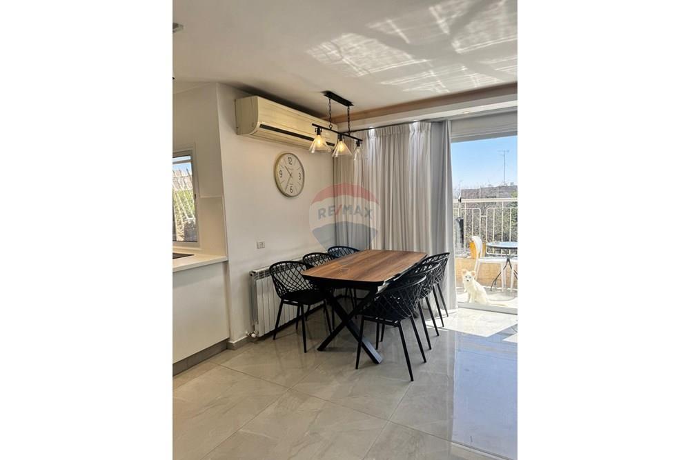 Apartment for Sale in Jerusalem - Image 2