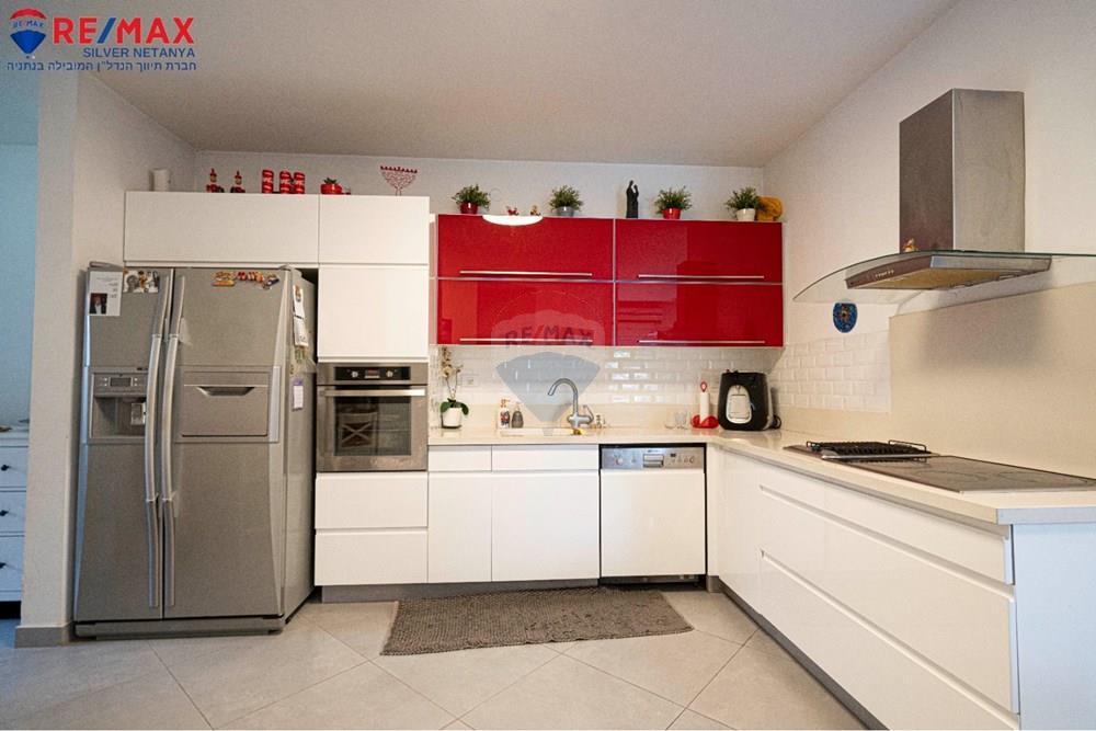 Apartment for Sale in Netanya - Image 4