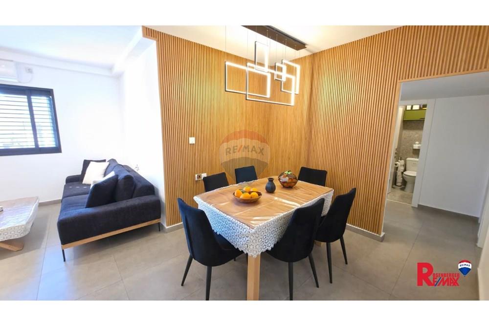 Apartment for Sale in Tel Aviv - Image 3