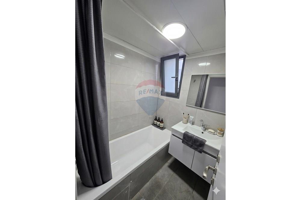 Apartment for Sale in מבשרת ציון - Image 4
