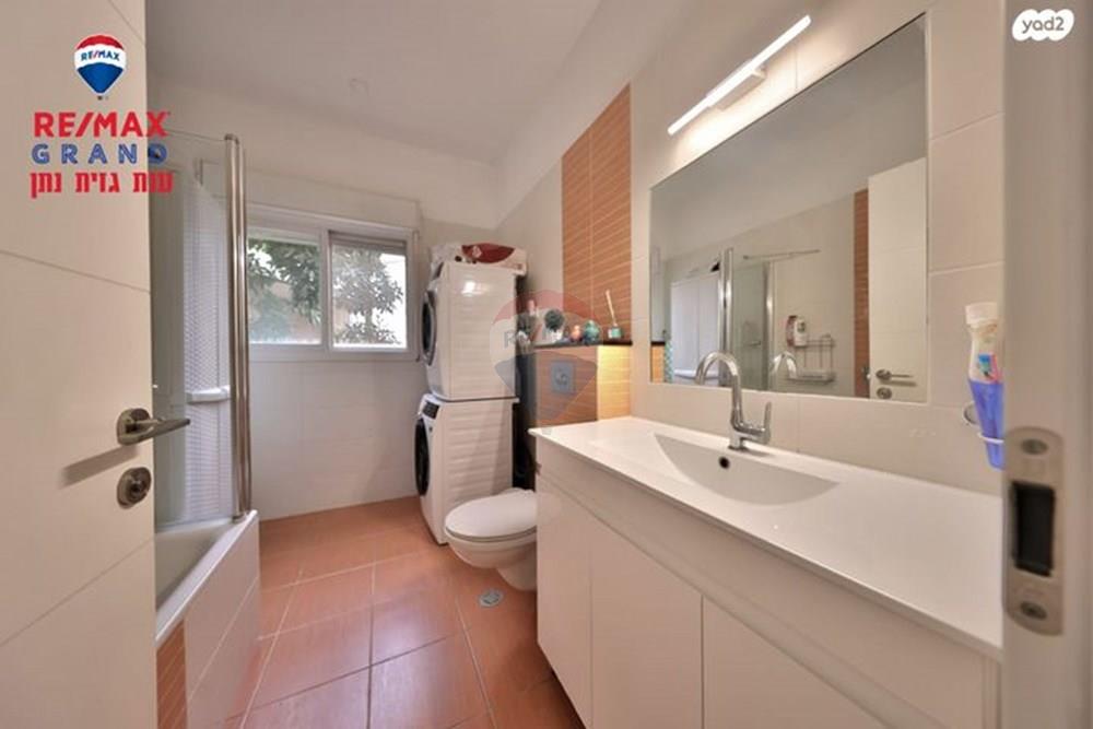 Apartment for Sale in Haifa - Image 7