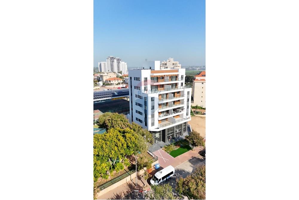 Apartment for Sale in Netanya - Image 1