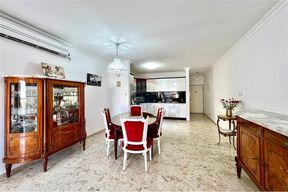 Apartment for Sale in Netanya - Image 2