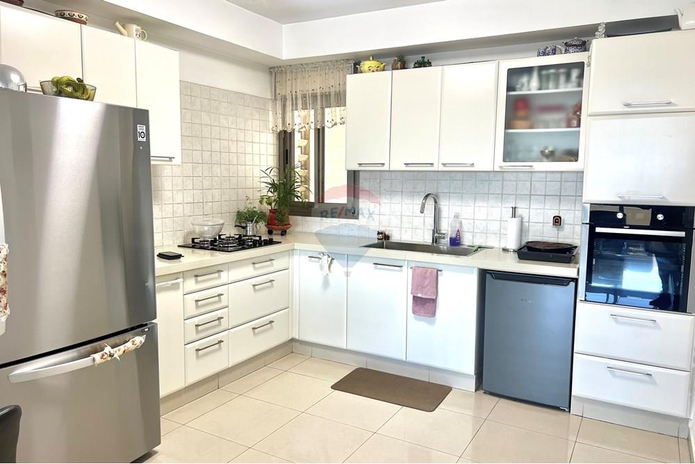 Apartment for Sale in Jerusalem - Image 3
