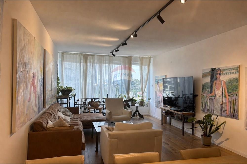 Apartment for Sale in Tel Aviv - Image 1