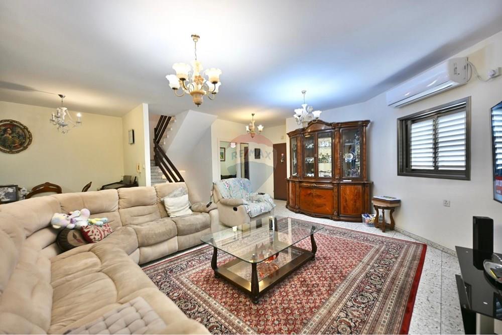 Apartment for Sale in Rishon LeZion - Image 5