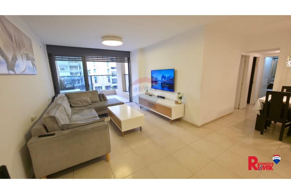 Apartment for Sale in Bat Yam - Image 1