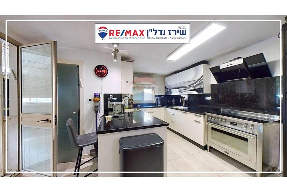 Apartment for Sale in Jerusalem - Image 7