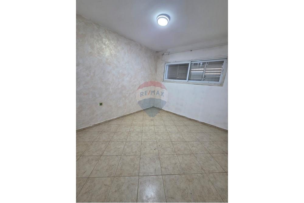 Apartment for Sale in Lod - Image 3