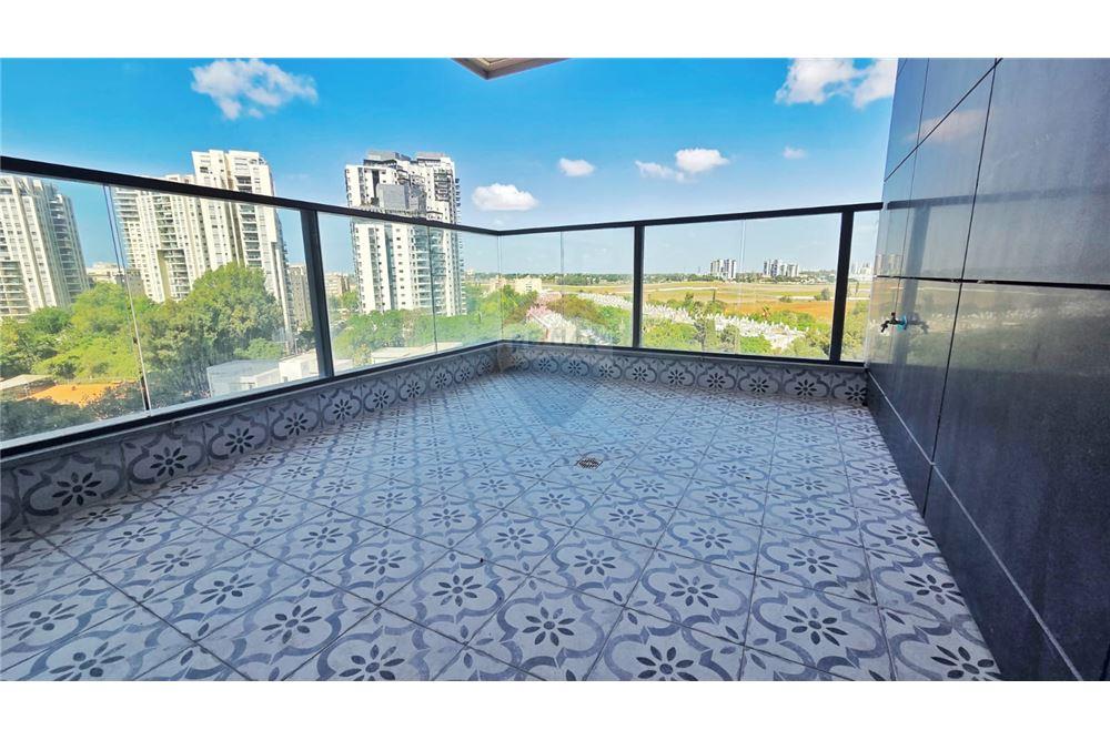 Apartment for Sale in Tel Aviv - Image 1