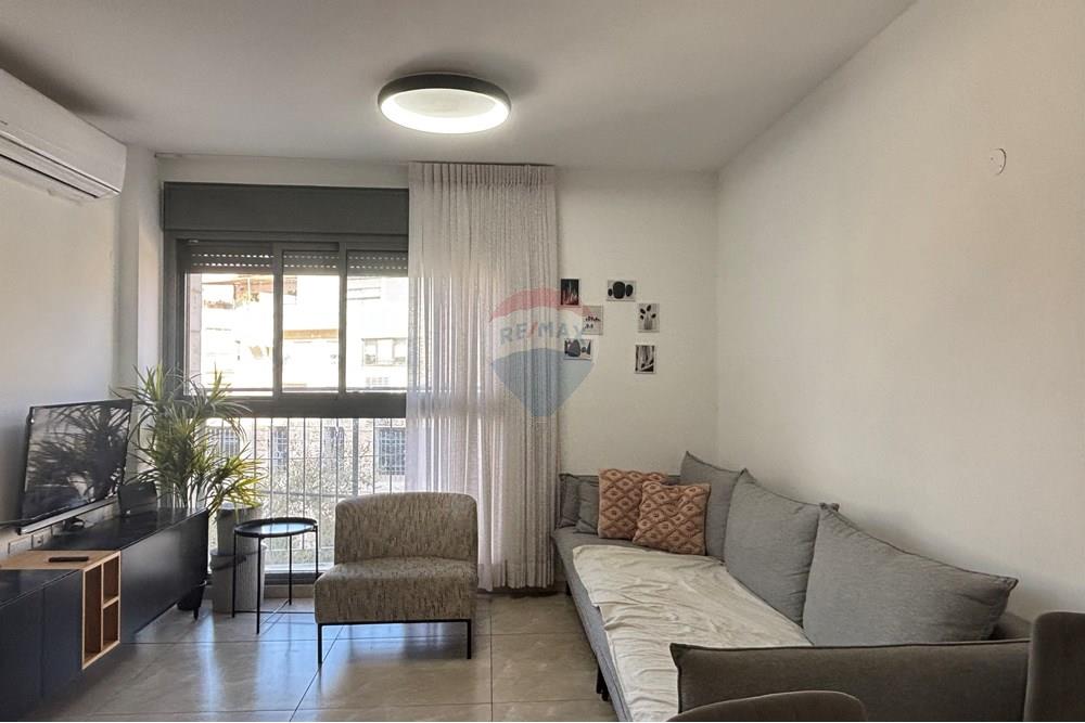Apartment for Sale in Jerusalem - Image 2