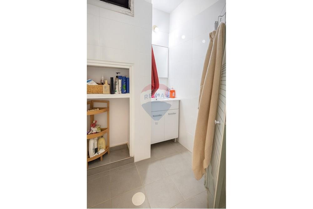 Apartment for Sale in Tel Aviv - Image 6