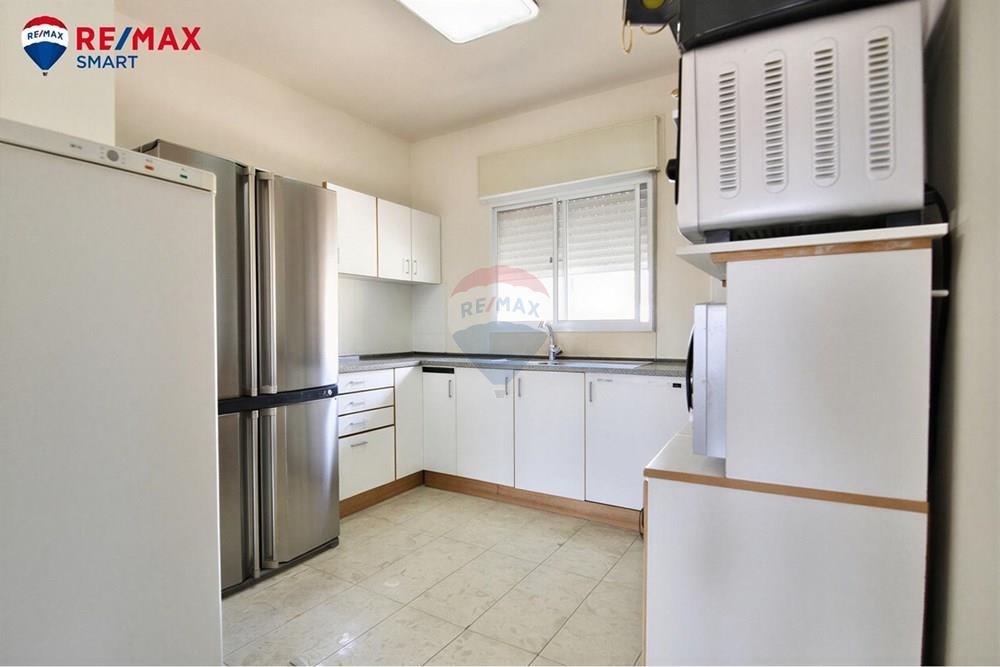 Apartment for Sale in Haifa - Image 4