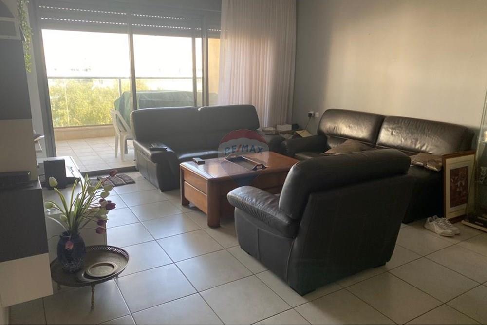 Apartment for Sale in Netanya - Image 2