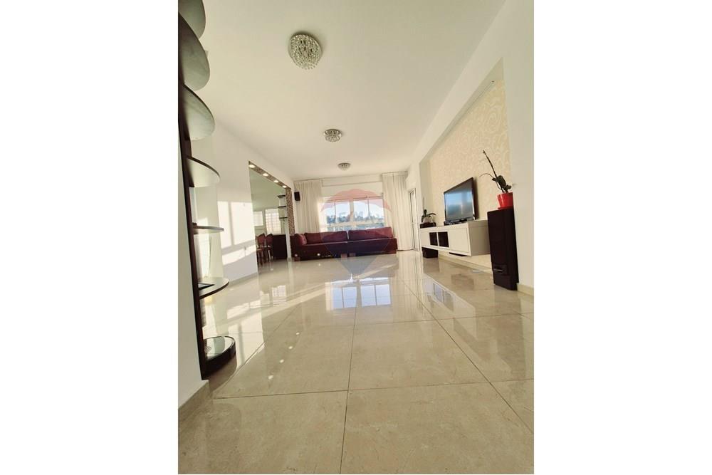 Apartment for Sale in Modi'in - Image 2