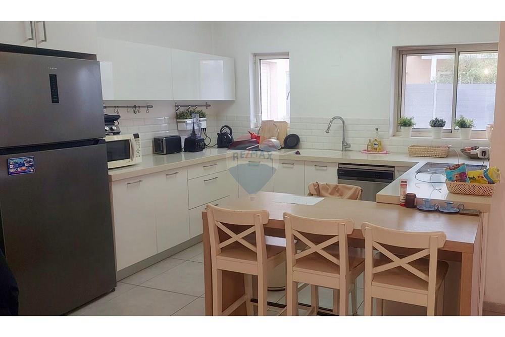 Condo for Sale in תובל - Image 3