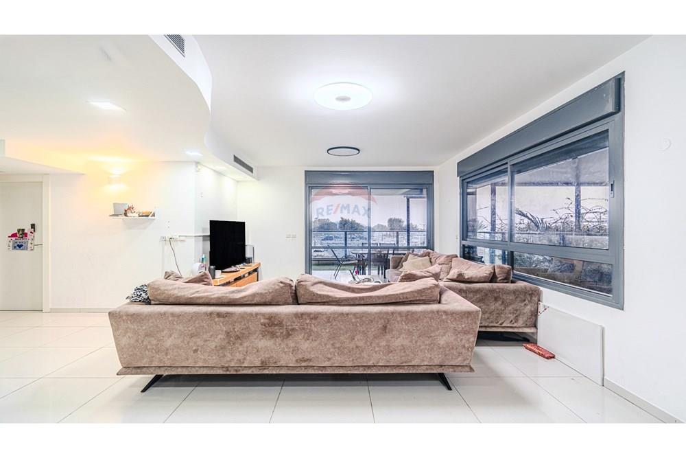 Apartment for Sale in Ashkelon - Image 5