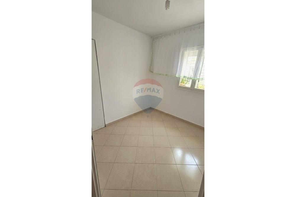 Apartment for Sale in Kiryat Yam - Image 4