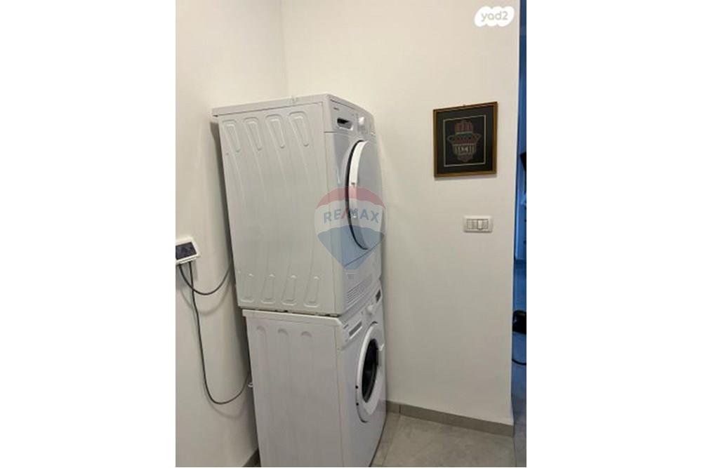 Apartment for Sale in Haifa - Image 3