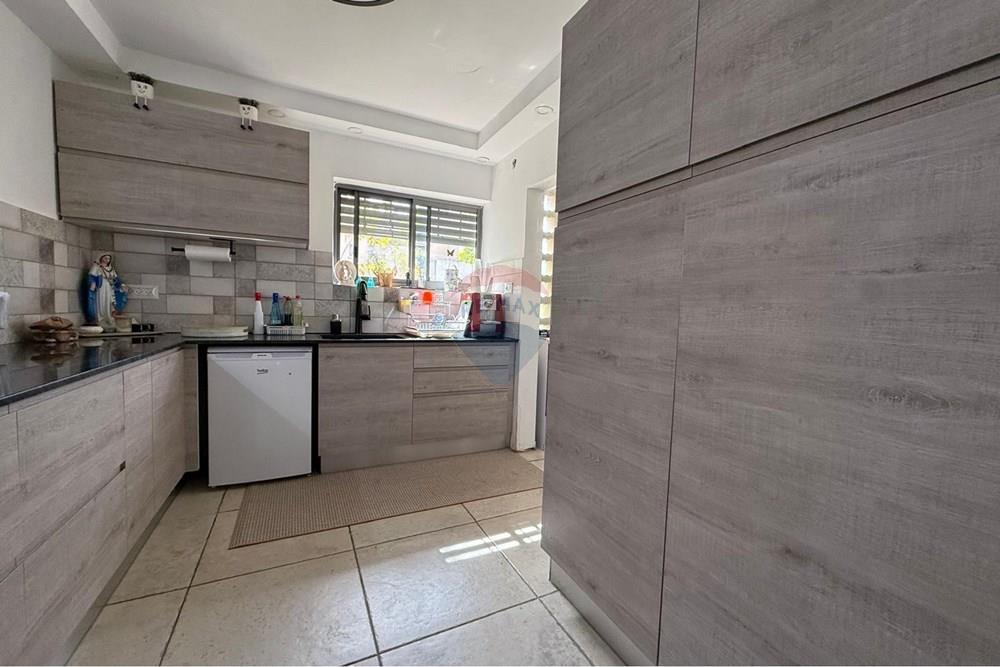 Apartment for Sale in נוף הגליל - Image 4