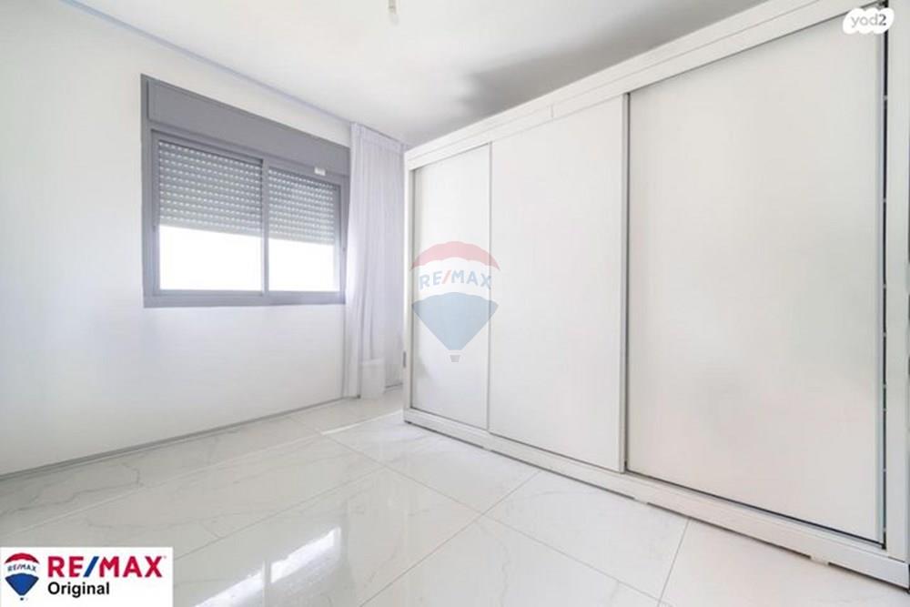 Apartment for Sale in Ramat Gan - Image 7