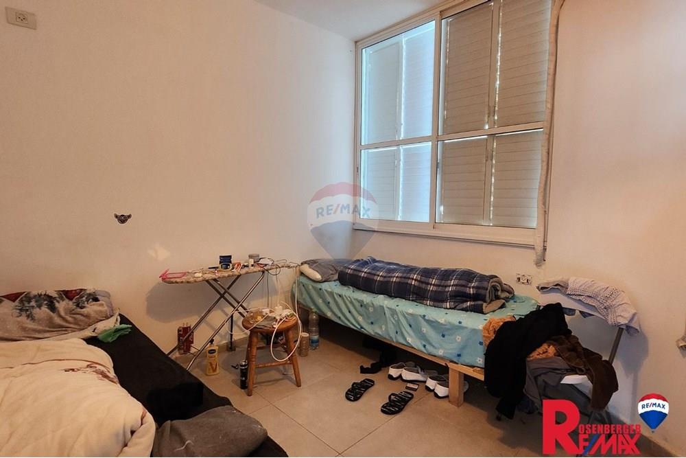 Apartment for Sale in Tel Aviv - Image 4