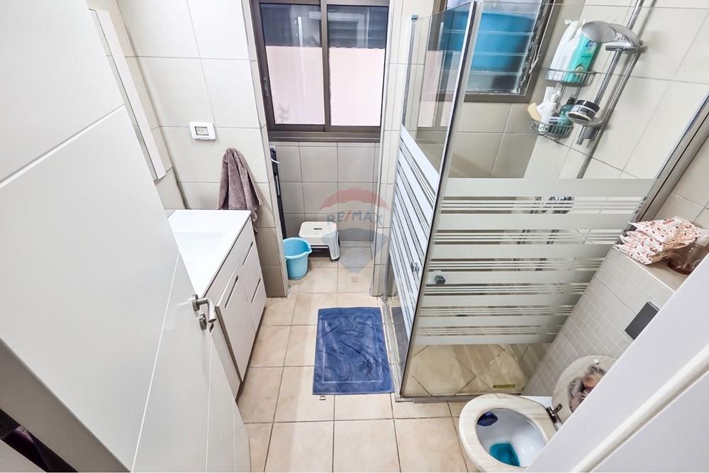 Apartment for Sale in קרית מוצקין - Image 4