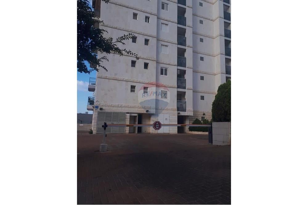 Apartment for Sale in Haifa - Image 2