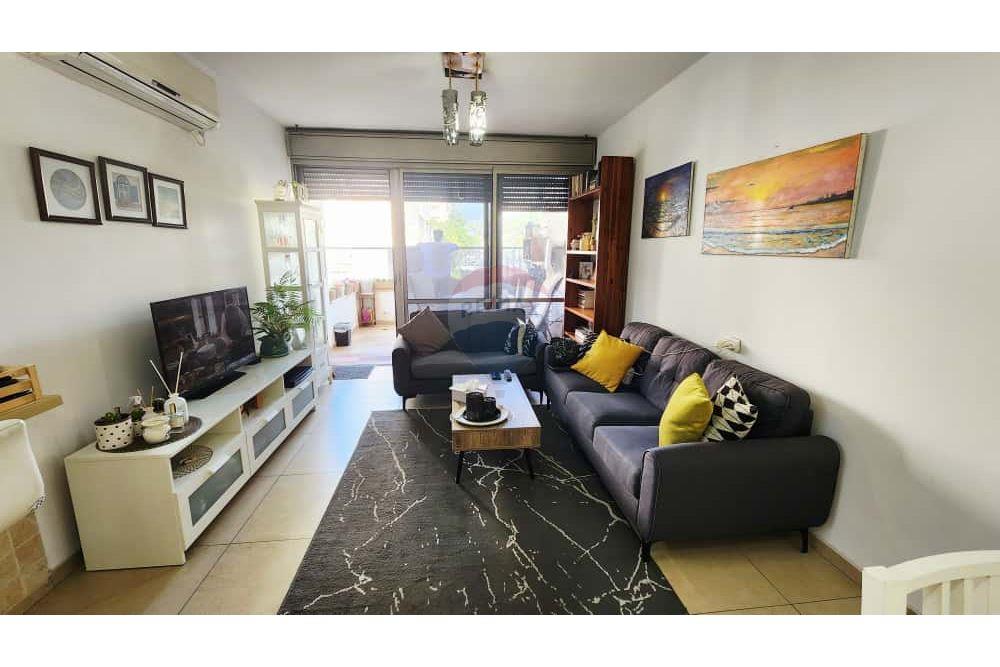 Apartment for Sale in קרית ביאליק - Image 1