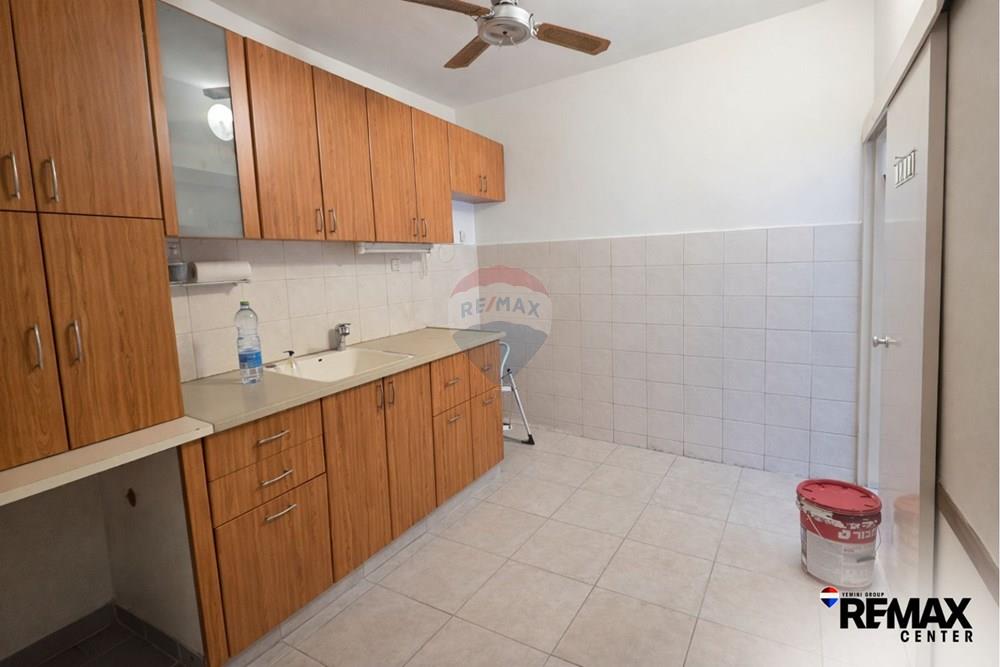 Apartment for Sale in Rishon LeZion - Image 2