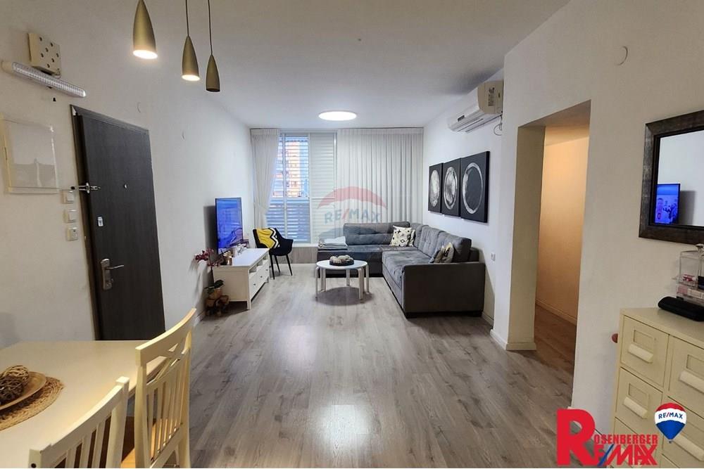 Apartment for Sale in Bat Yam - Image 2