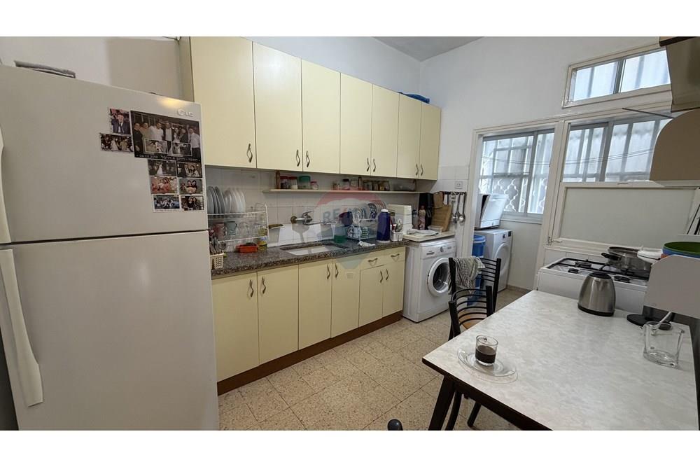 Apartment for Sale in Haifa - Image 3