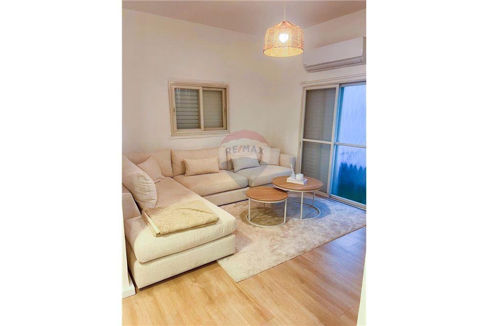 Apartment for Sale in Ramat Gan - Image 6
