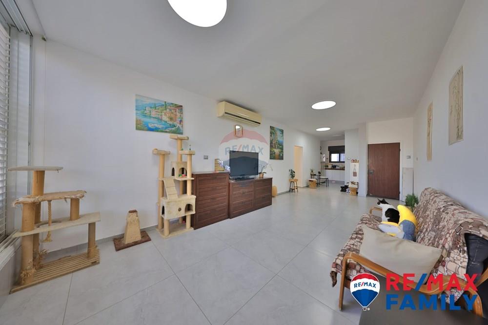 Apartment for Sale in קרית ביאליק - Image 2