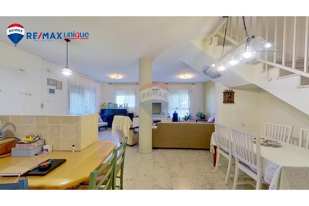 Apartment for Sale in Modi'in - Image 2