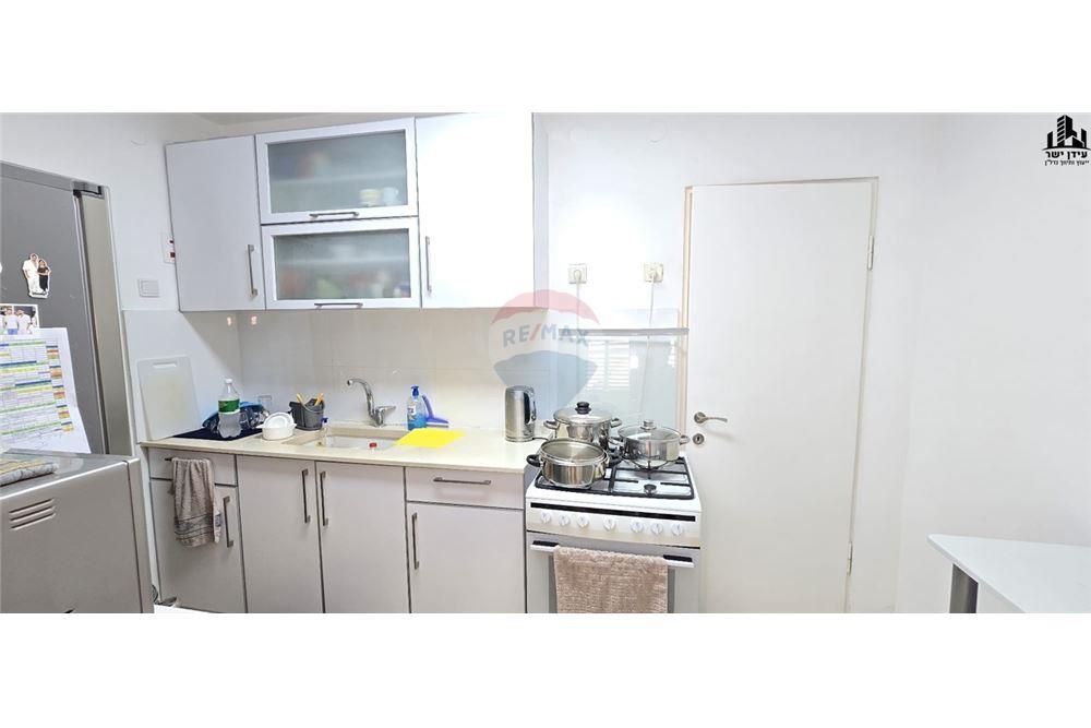Apartment for Sale in Tel Aviv - Image 4