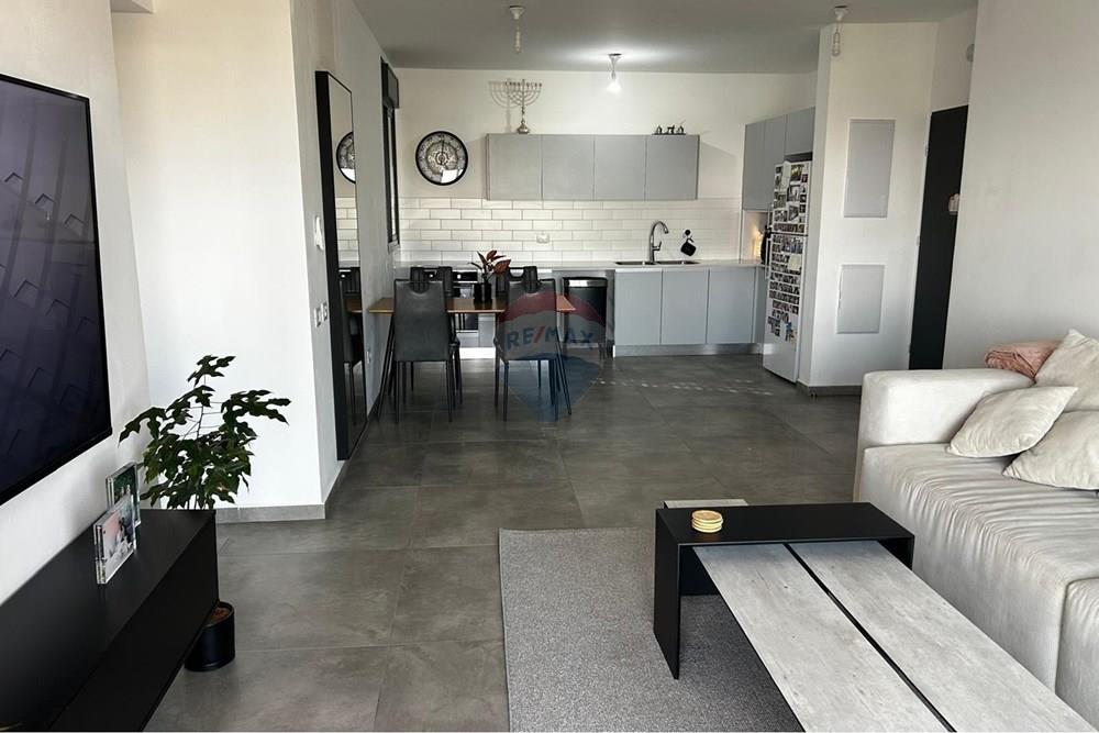 Apartment for Sale in נתיבות - Image 1