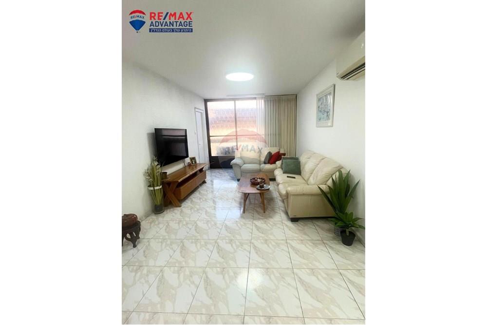 Apartment for Sale in Tel Aviv - Image 1