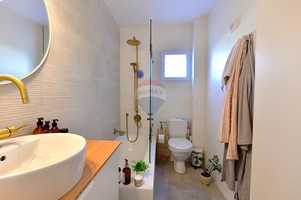 Apartment for Sale in קרית אונו - Image 7