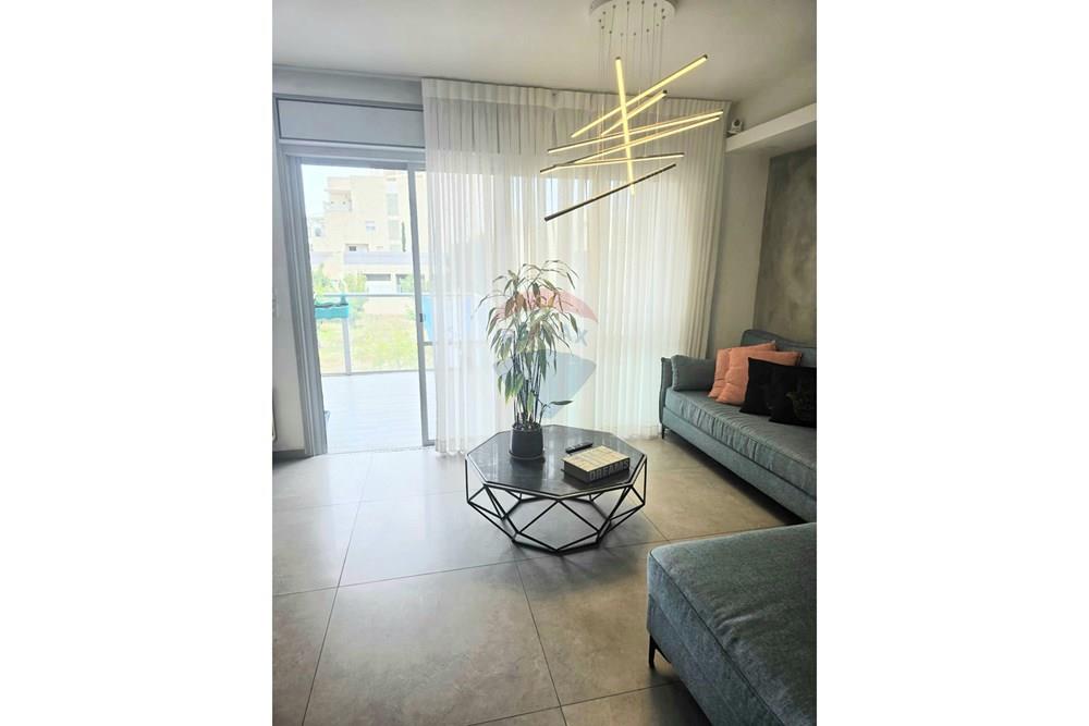 Apartment for Sale in Modi'in - Image 3