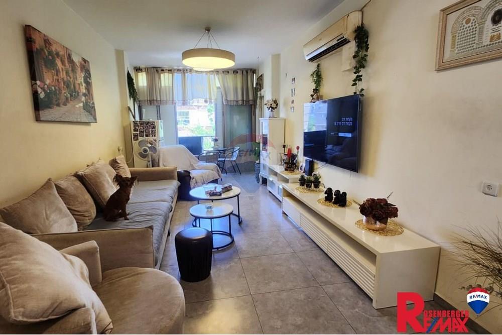 Apartment for Sale in Holon - Image 2