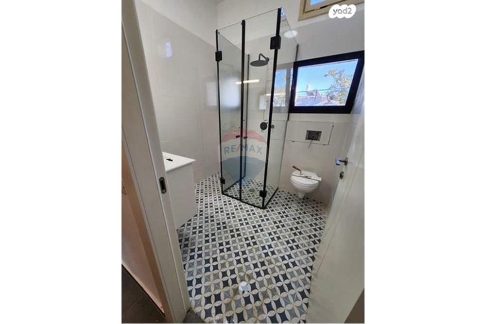 Apartment for Sale in Haifa - Image 6