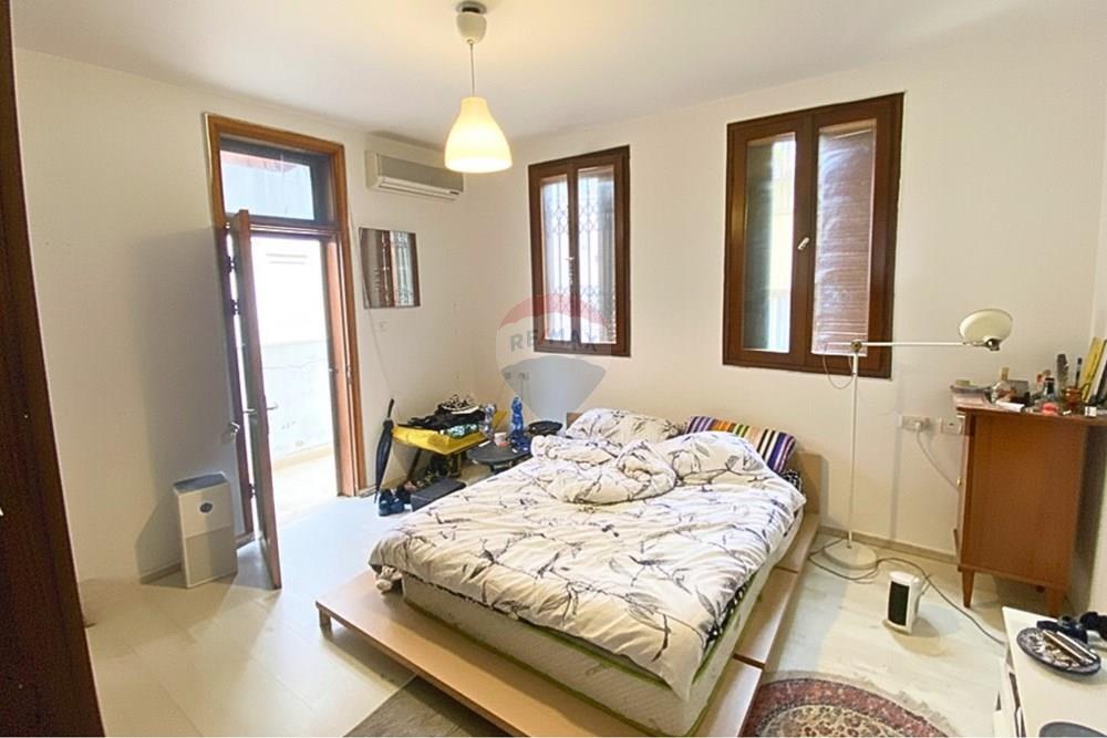 Apartment for Sale in Tel Aviv - Image 3