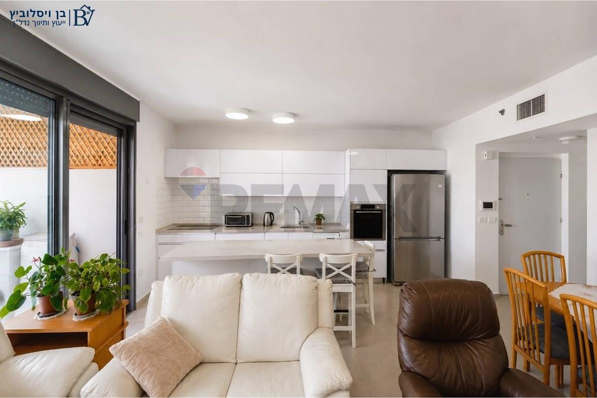 Apartment for Sale in קרית אונו - Image 3