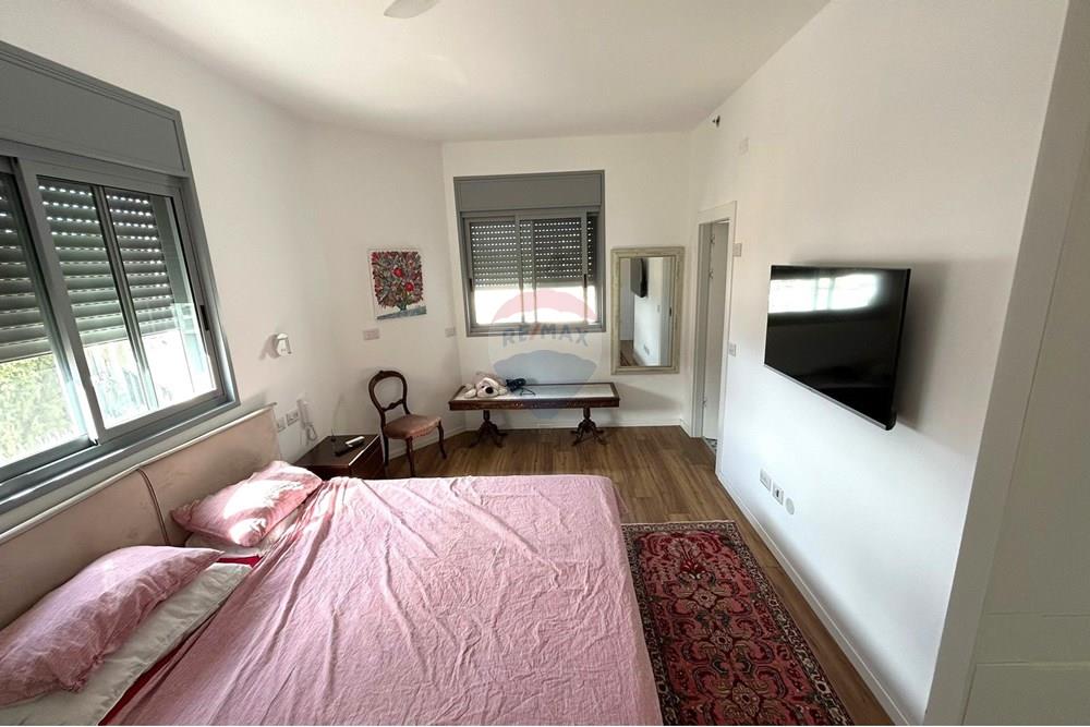 Apartment for Sale in Hod HaSharon - Image 7